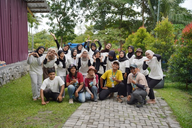 Serunya Outing Tim Kaninara 'Recharge' Energi di Kaliurang!