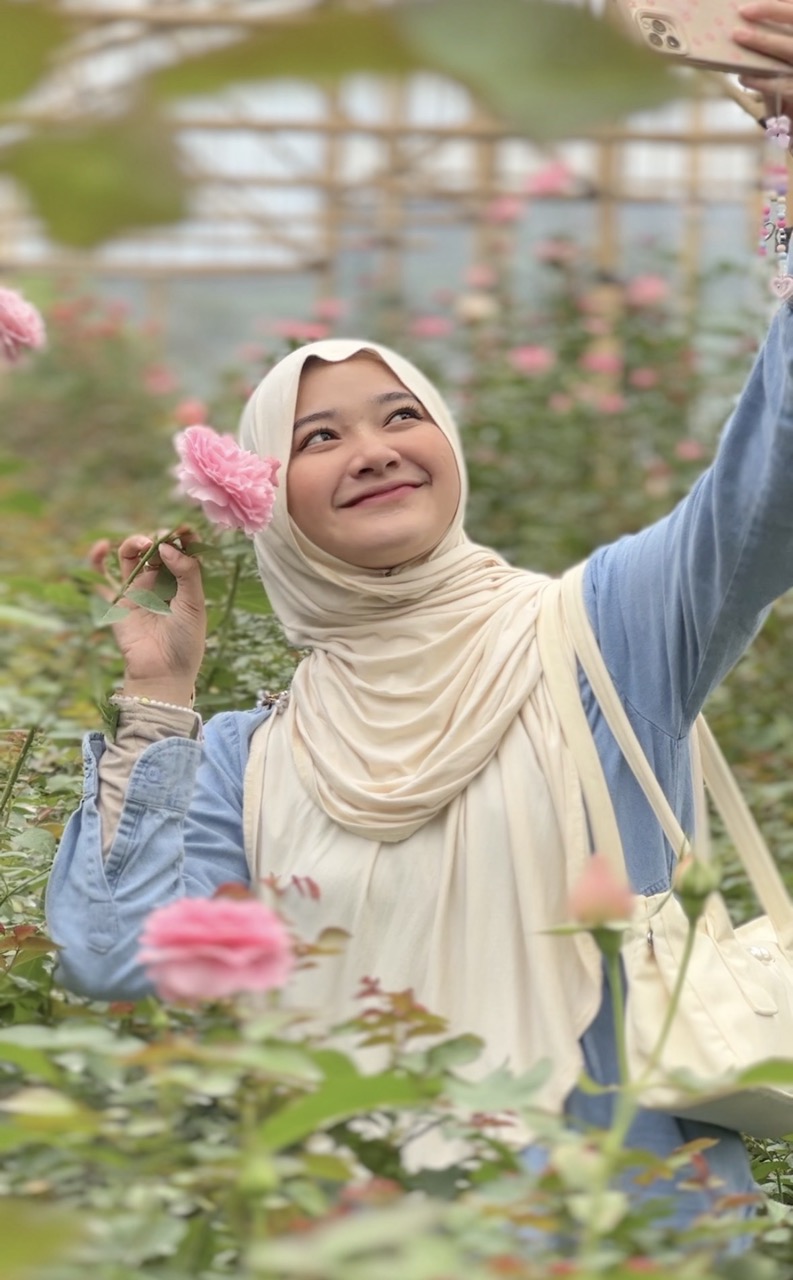Menjelajahi Surga Mawar dan Bunga Lokal Terbaik di Bandung bersama Kaninara