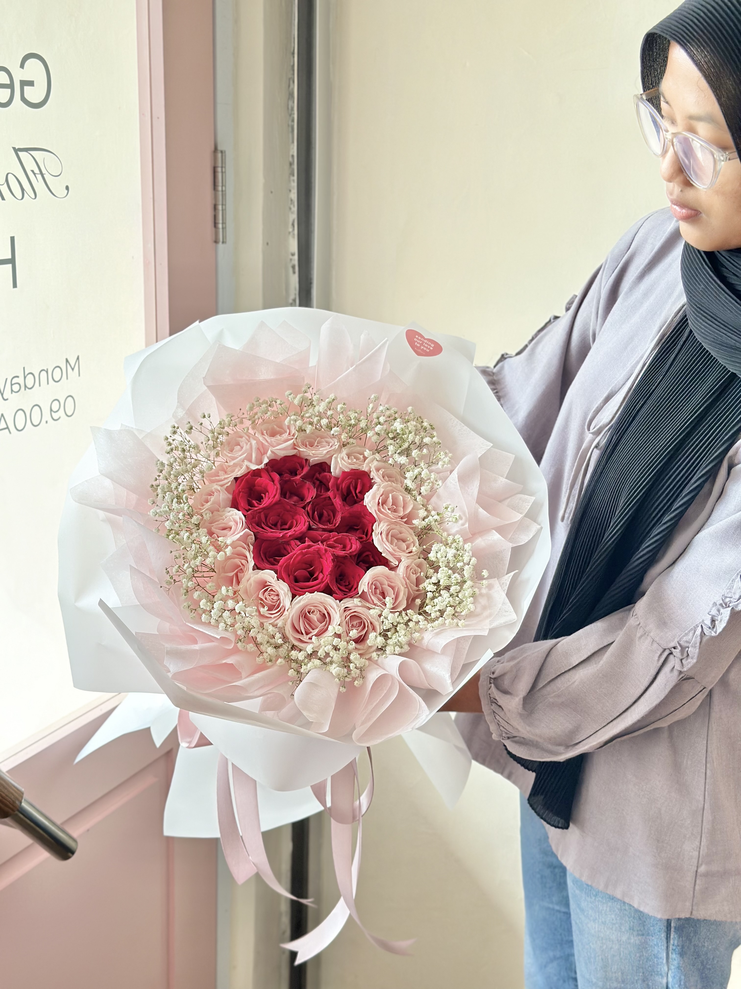Kode M - 30 Tangkai Mawar Merah dan Pink Soft