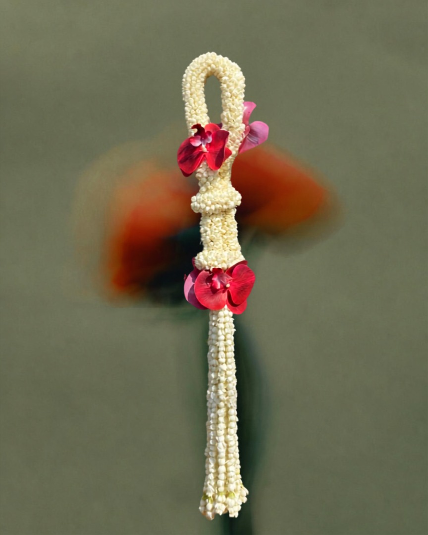 Gelang Melati Pengantin dengan Anggrek Artificial Merah