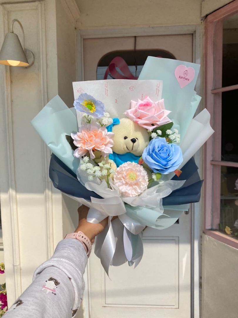 Artificial Bouquet (pode W-7)